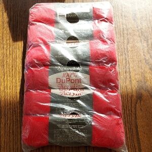 Spundola Red Acrylic Yarn Pack